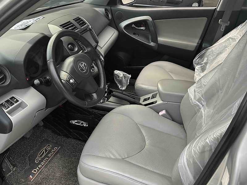 2010 Toyota RAV4 — photo