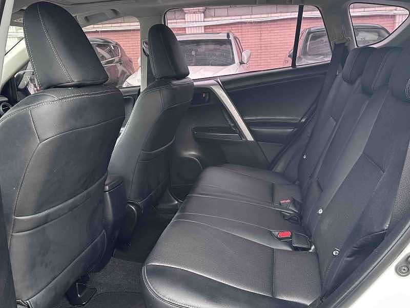2019 Toyota RAV4 — photo