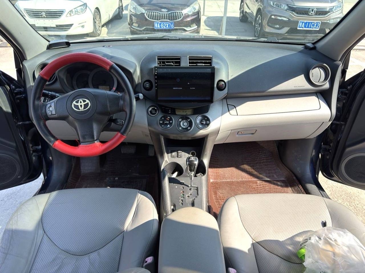 2009 Toyota RAV4 — photo