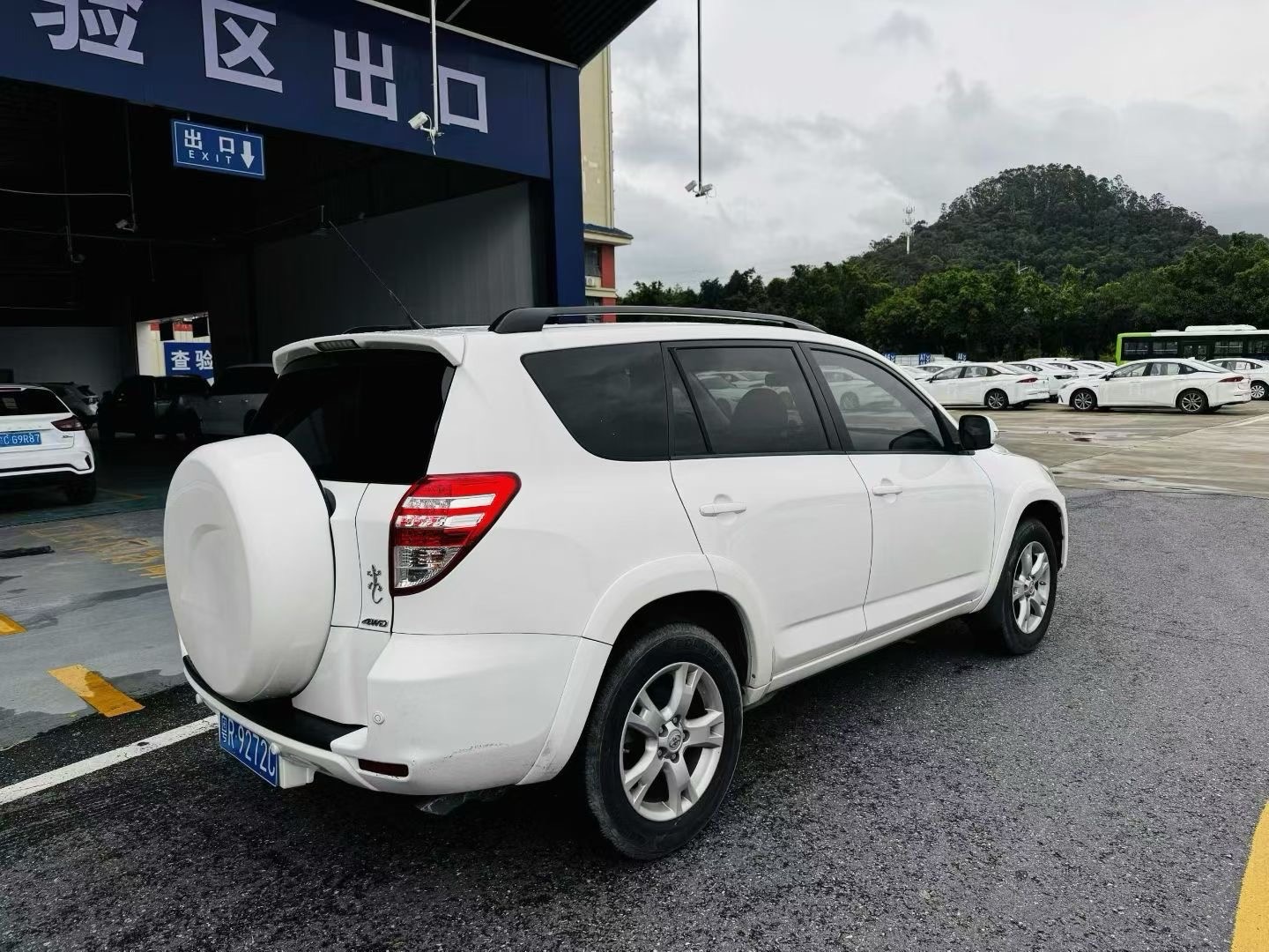 2012 Toyota RAV4 — photo