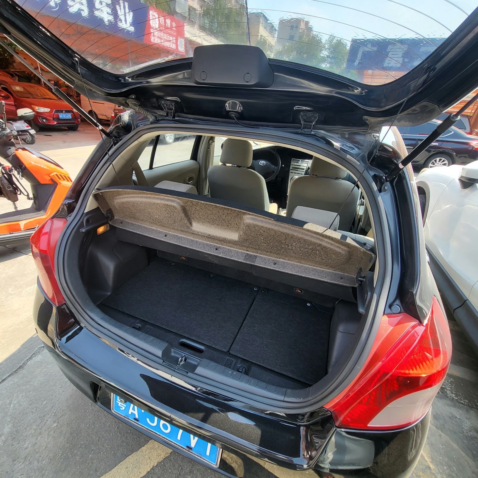 2009 Toyota Yaris — photo