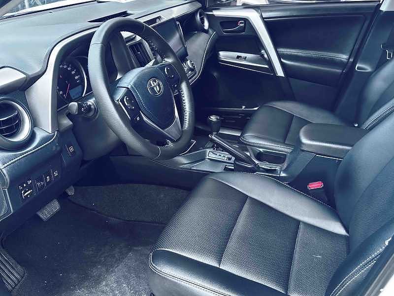 2019 Toyota RAV4 — photo