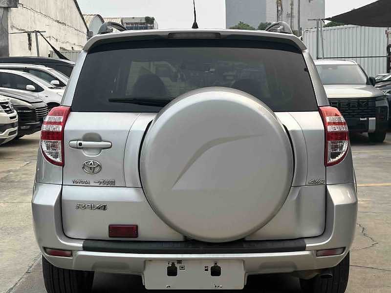 2010 Toyota RAV4 — photo