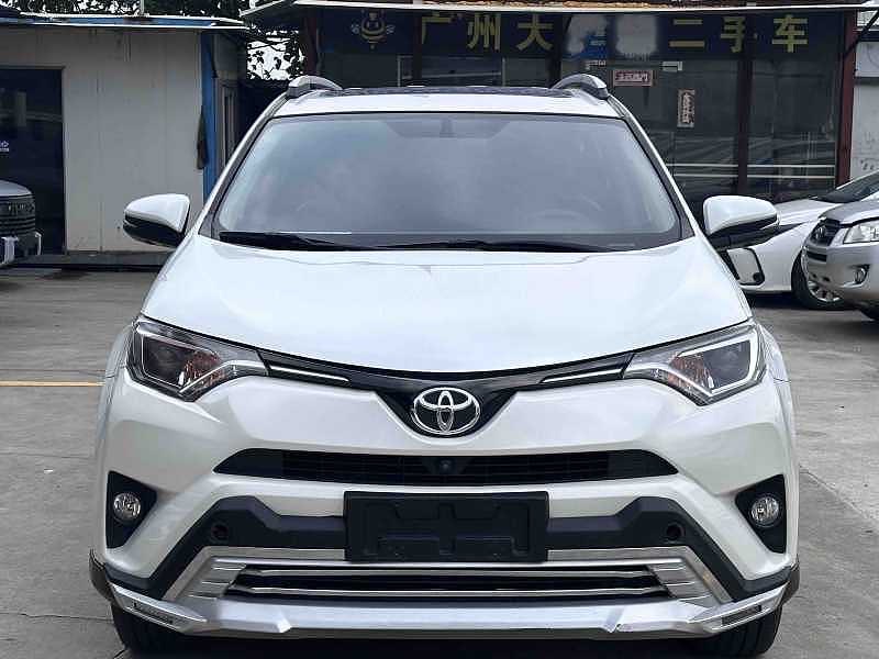 2019 Toyota RAV4 — photo