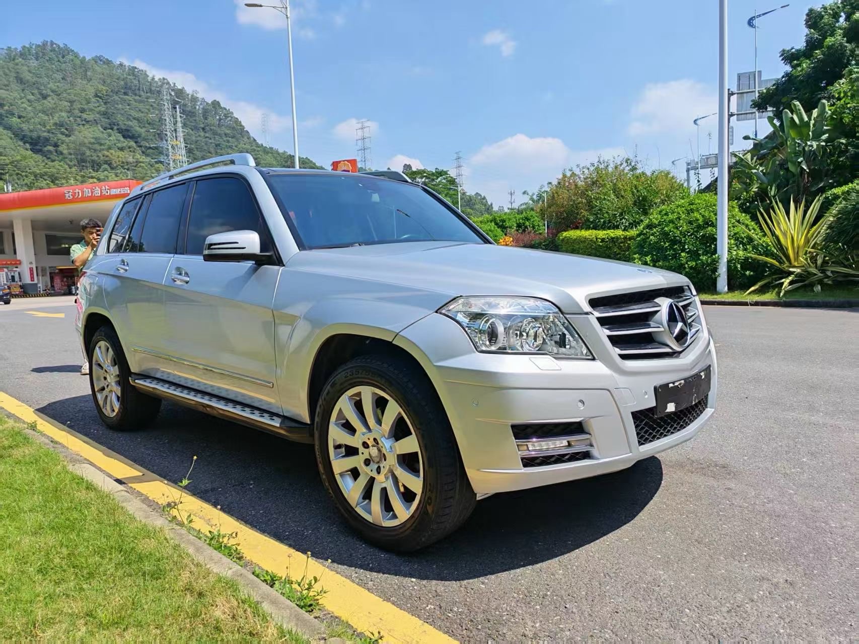 2010 Mercedes-Benz GLK300 — photo