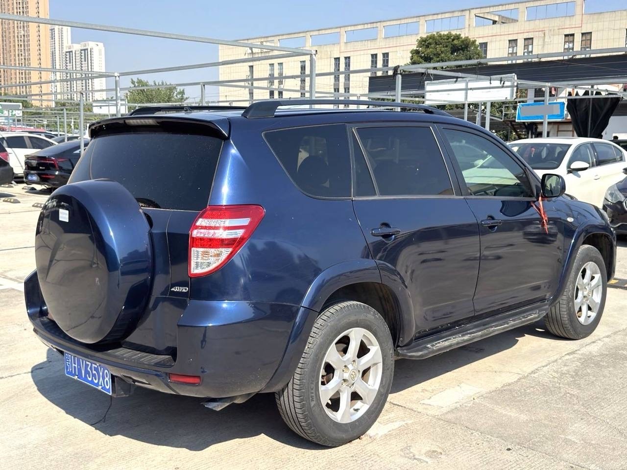 2009 Toyota RAV4 — photo