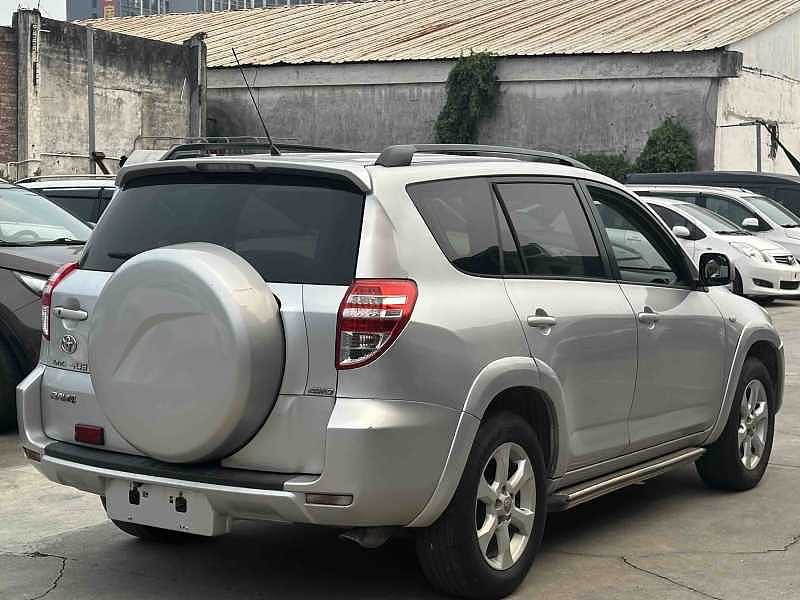 2010 Toyota RAV4 — photo